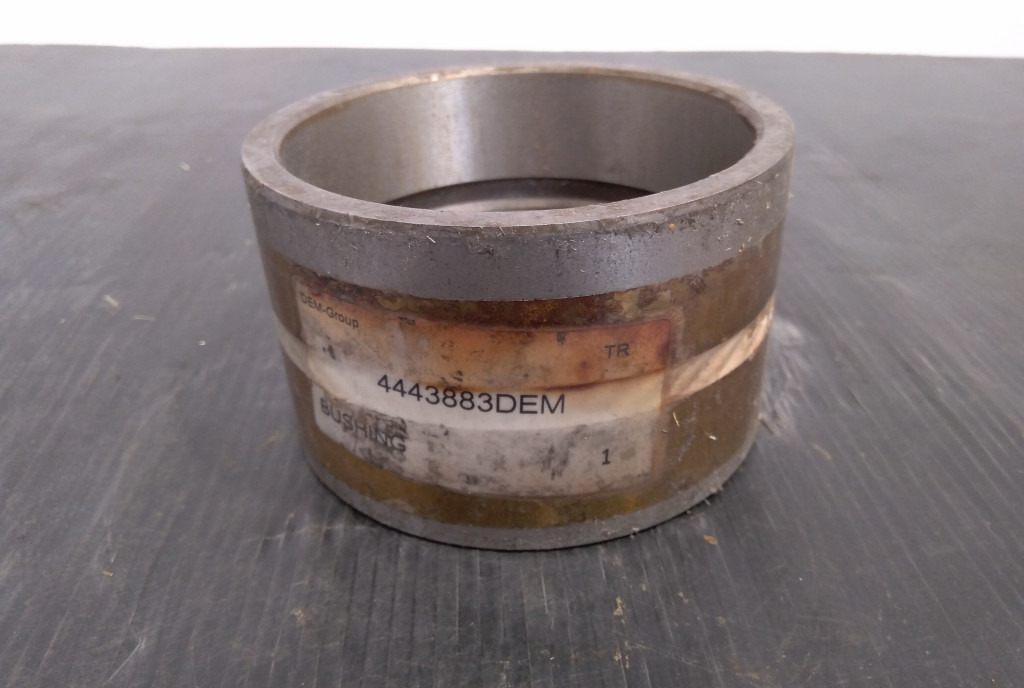 Hitachi 4443883 - - Pistons/ Anneaux/ Manchons pour Engins de chantier: photos 1 Hitachi 4443883 - - Pistons/ Anneaux/ Manchons pour Engins de chantier: photos 1