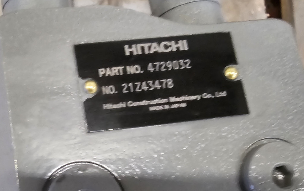 Hitachi 4729032 - 4723362 - Moteur de rotation pour Engins de chantier: photos 3 Hitachi 4729032 - 4723362 - Moteur de rotation pour Engins de chantier: photos 3