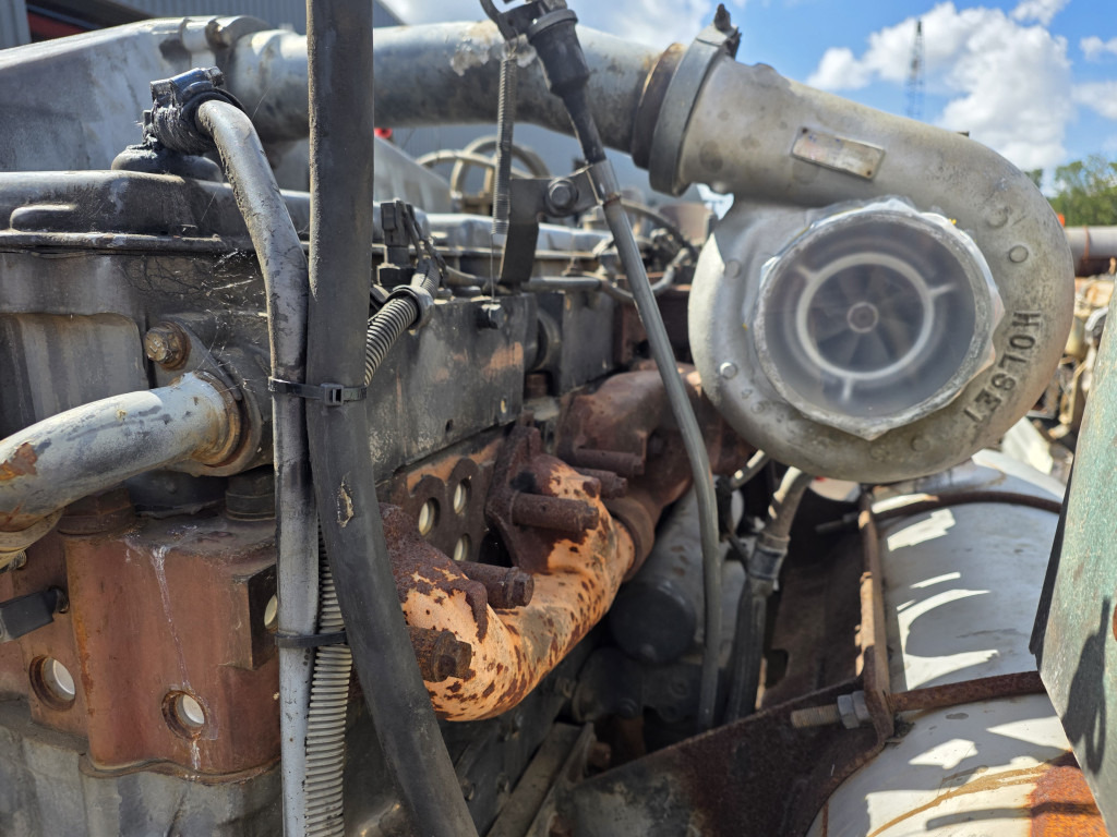 Hitachi N14C - 4337913 - Moteur pour Engins de chantier: photos 1 Hitachi N14C - 4337913 - Moteur pour Engins de chantier: photos 1