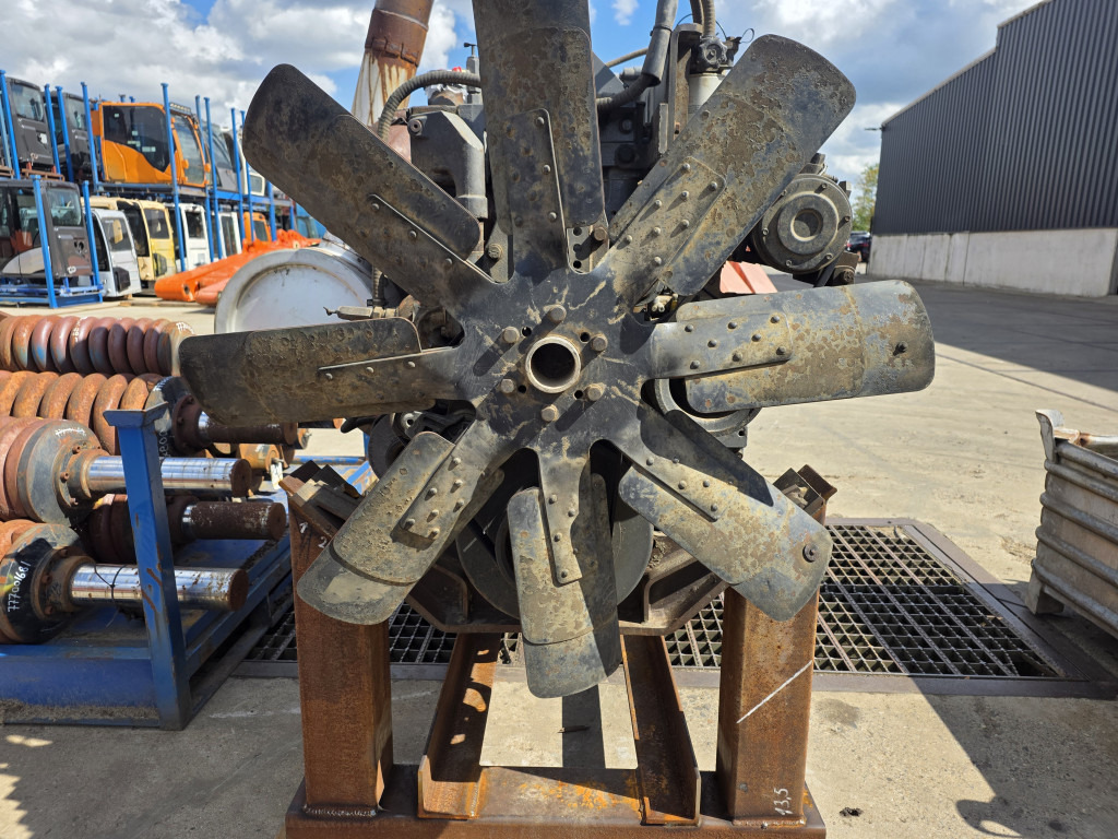 Hitachi N14C - 4337913 - Moteur pour Engins de chantier: photos 4 Hitachi N14C - 4337913 - Moteur pour Engins de chantier: photos 4