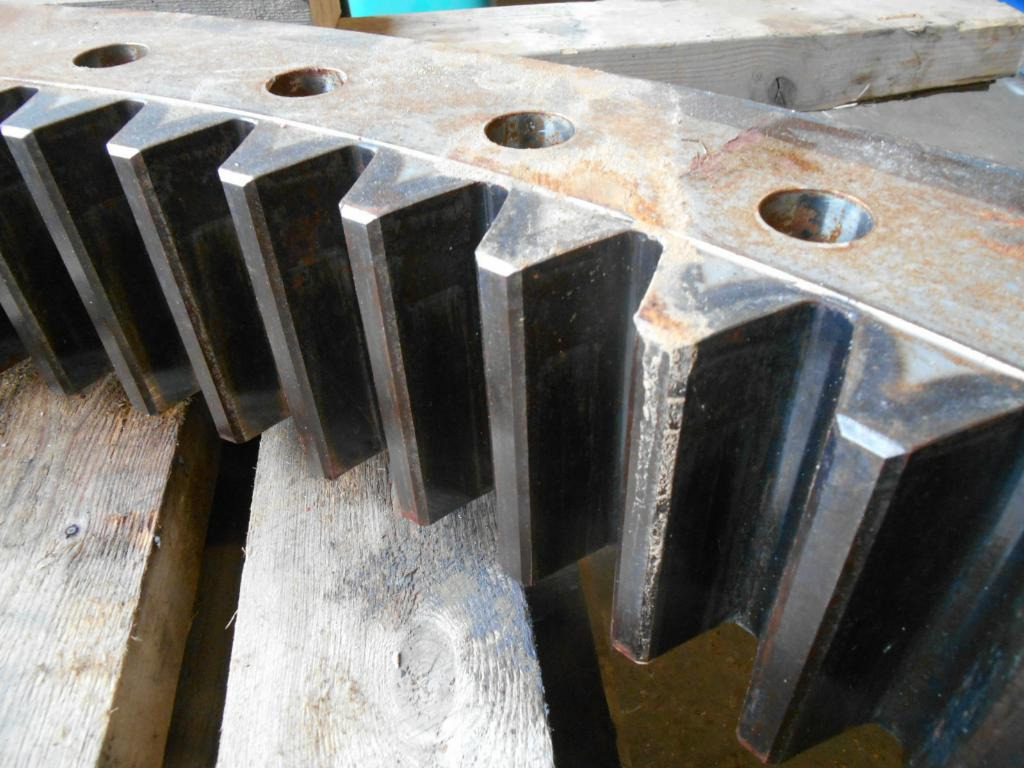 Hyundai 81ND-01020 - Couronne d'orientation pour Engins de chantier: photos 3 Hyundai 81ND-01020 - Couronne d'orientation pour Engins de chantier: photos 3