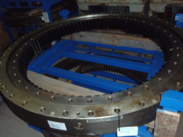 New Holland 1554050 - Couronne d'orientation pour Engins de chantier: photos 1 New Holland 1554050 - Couronne d'orientation pour Engins de chantier: photos 1