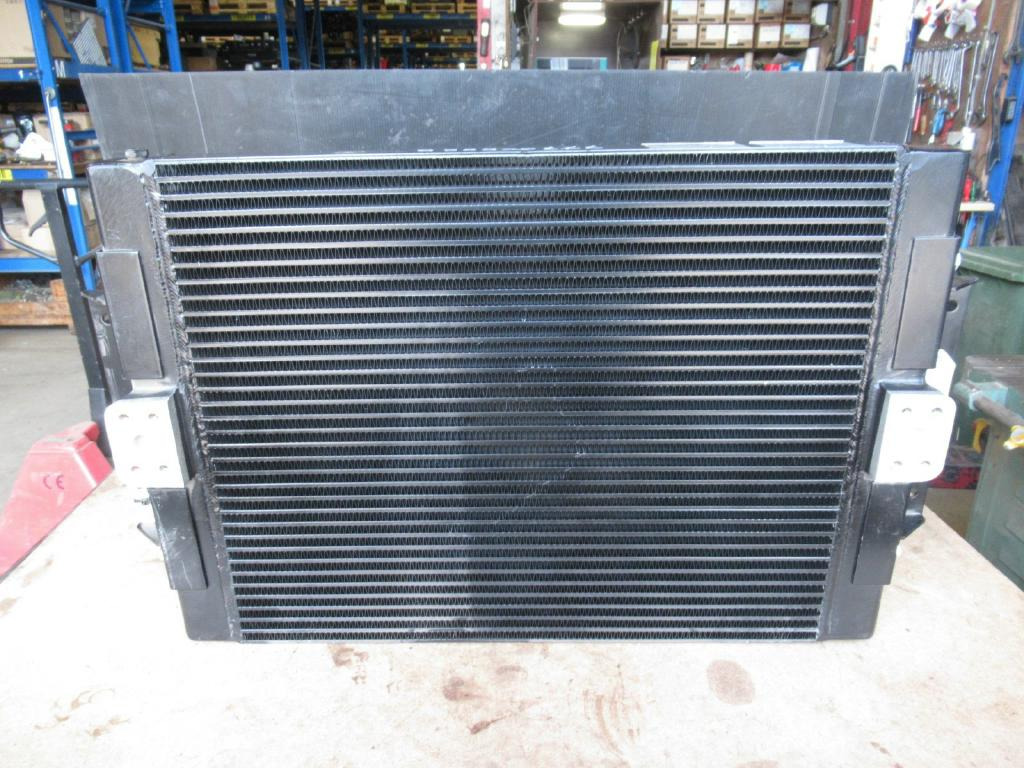 New Holland 76074377 - Radiateur d'huile pour Engins de chantier: photos 1 New Holland 76074377 - Radiateur d'huile pour Engins de chantier: photos 1