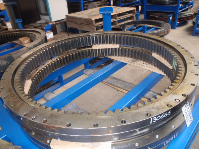 New Holland BER140100 - Couronne d'orientation pour Engins de chantier: photos 1 New Holland BER140100 - Couronne d'orientation pour Engins de chantier: photos 1