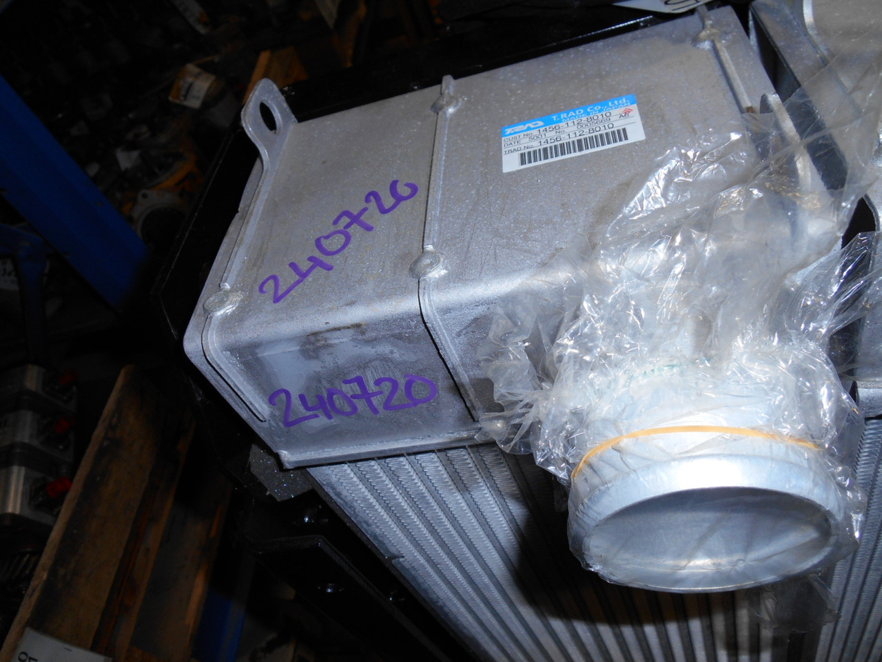 New Holland LC05P00043S003 - Intercooler pour Engins de chantier: photos 2 New Holland LC05P00043S003 - Intercooler pour Engins de chantier: photos 2