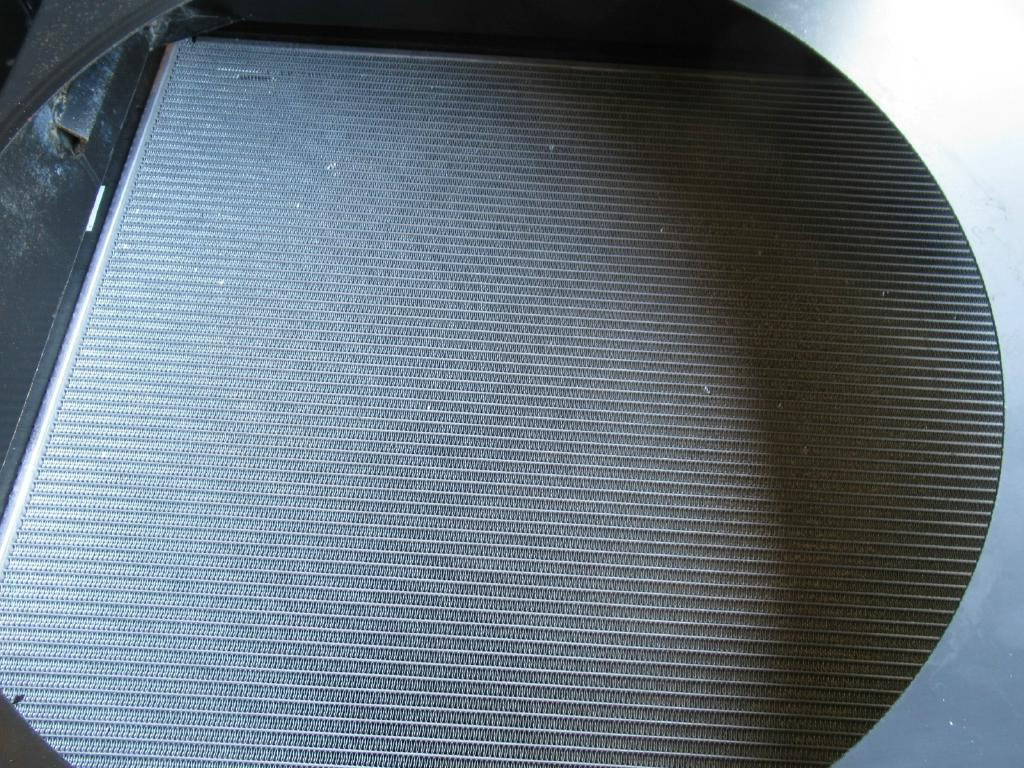 New Holland YN05P00034S001 - 87339771 - Radiateur pour Engins de chantier: photos 5 New Holland YN05P00034S001 - 87339771 - Radiateur pour Engins de chantier: photos 5