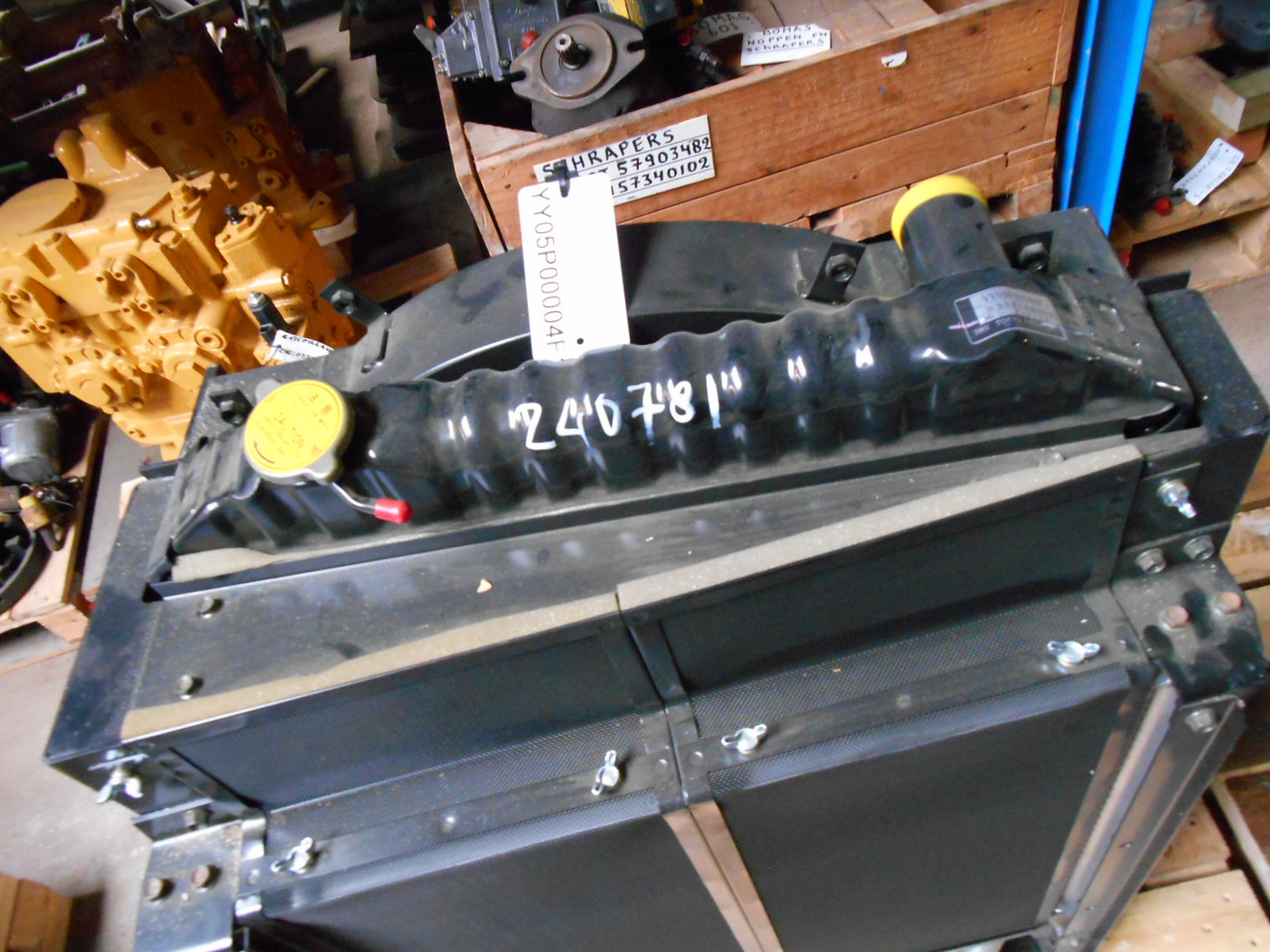 New Holland YY05P00004F1 - SK135SR ED150 SK115SRDZ SK135SRL-1E SK135SRLC - Radiateur pour Engins de chantier: photos 2 New Holland YY05P00004F1 - SK135SR ED150 SK115SRDZ SK135SRL-1E SK135SRLC - Radiateur pour Engins de chantier: photos 2