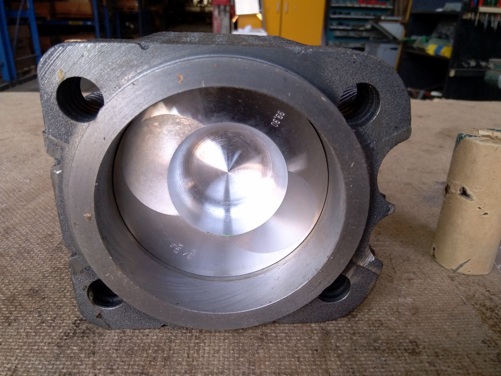 O&K 1484444 - - Pistons/ Anneaux/ Manchons pour Engins de chantier: photos 3 O&K 1484444 - - Pistons/ Anneaux/ Manchons pour Engins de chantier: photos 3