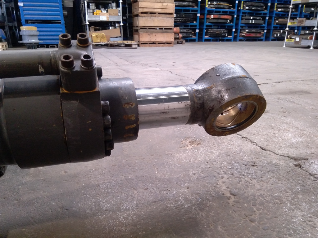 Volvo EC360 - SA114604980 - Vérin hydraulique pour Engins de chantier: photos 2 Volvo EC360 - SA114604980 - Vérin hydraulique pour Engins de chantier: photos 2