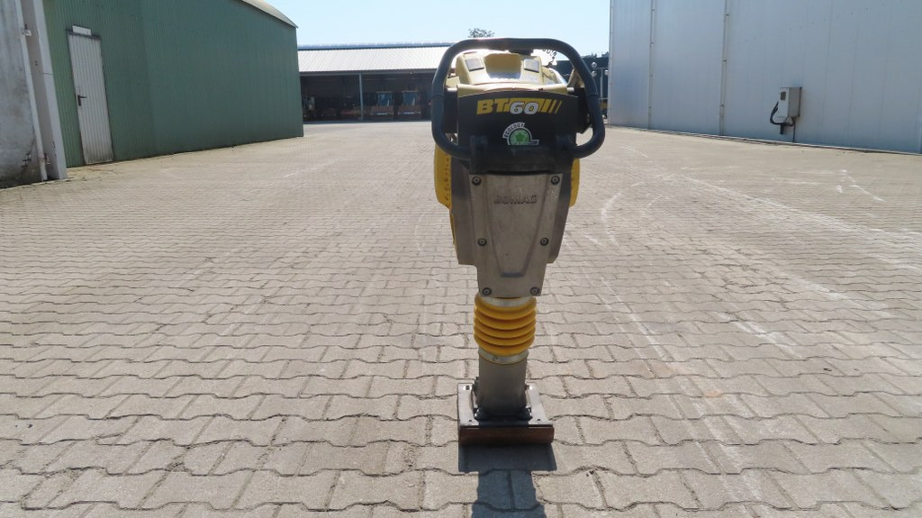 Crédit-bail de  Bomag BT60 Bomag BT60: photos 7