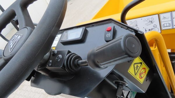 Mini tombereau JCB 1T-2 HT: photos 10 Mini tombereau JCB 1T-2 HT: photos 10