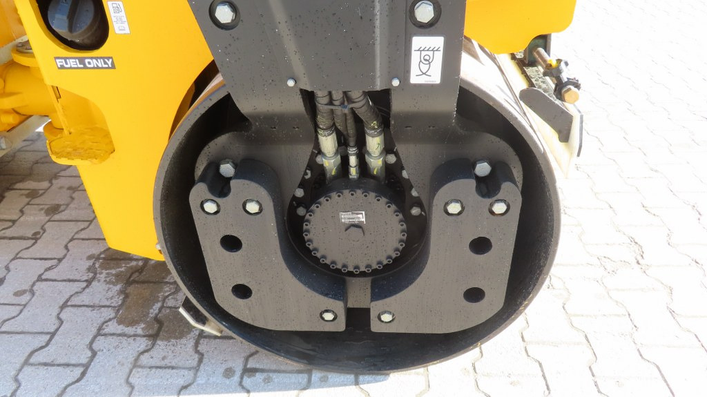 Rouleau compresseur JCB CT430-140: photos 12