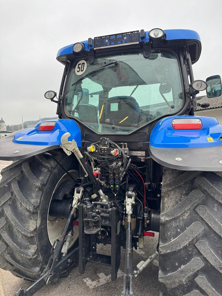 New Holland T6040 Elite - Tracteur agricole: photos 4 New Holland T6040 Elite - Tracteur agricole: photos 4