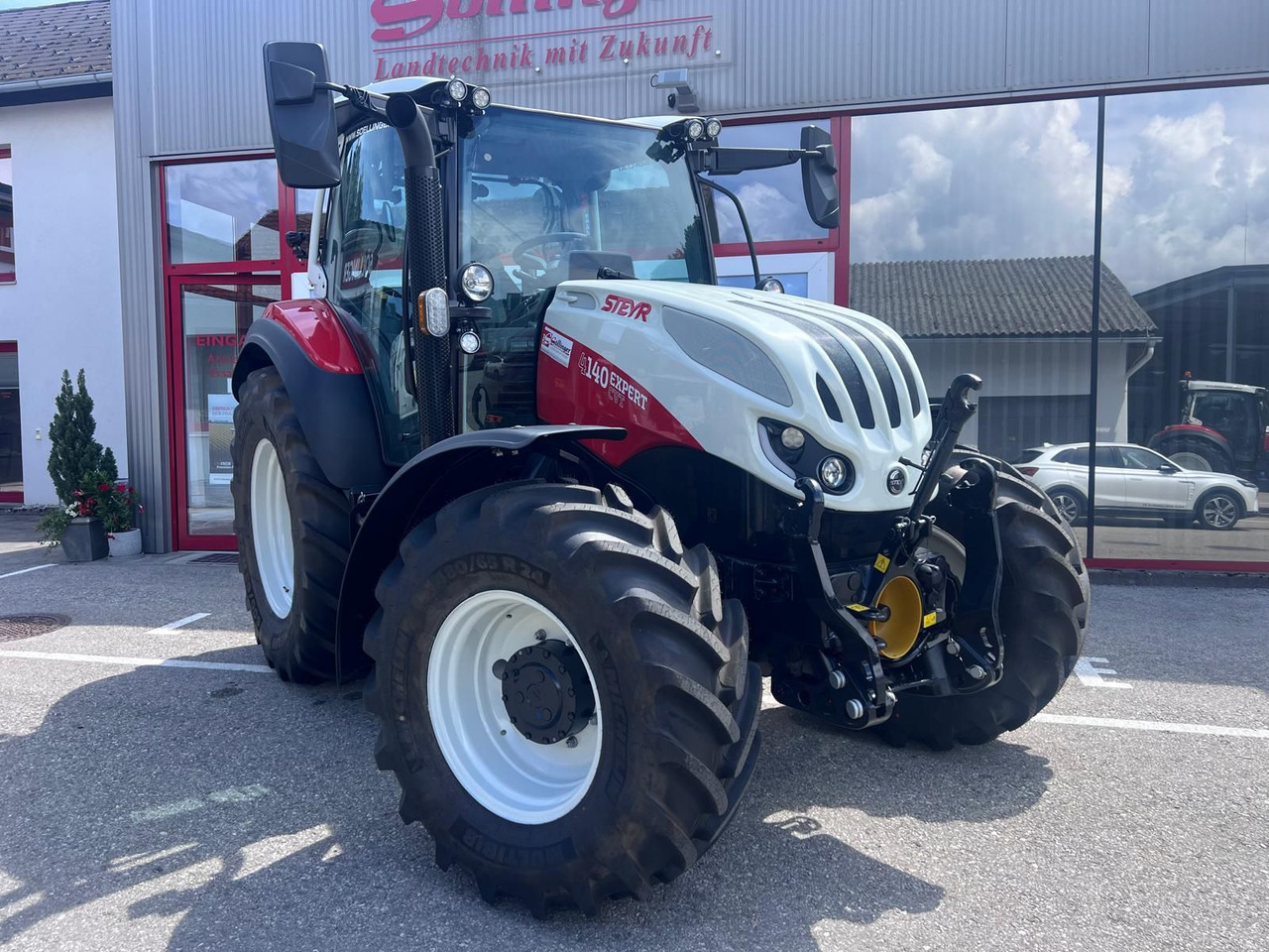 Steyr 4140 Expert CVT - Tracteur agricole: photos 1 Steyr 4140 Expert CVT - Tracteur agricole: photos 1