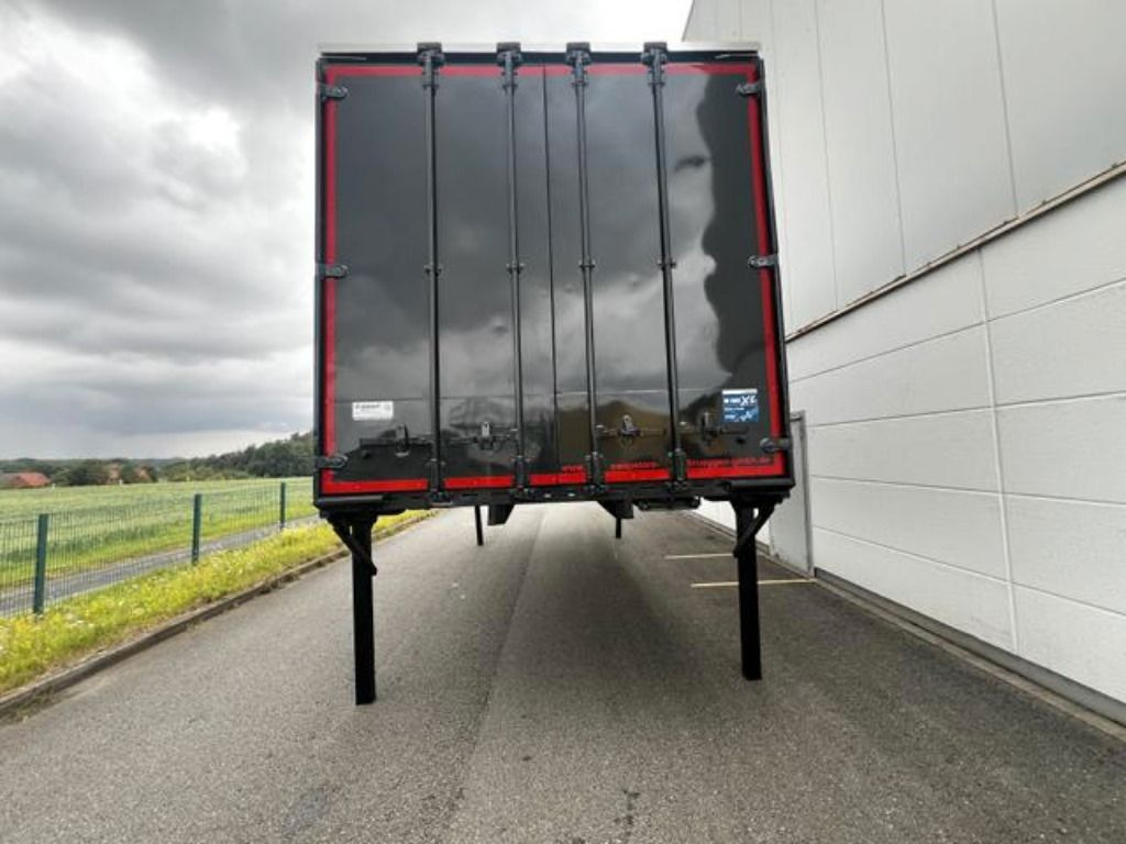 Krone Heck mit Portaltüren - Carrosserie bâchee: photos 4 Krone Heck mit Portaltüren - Carrosserie bâchee: photos 4
