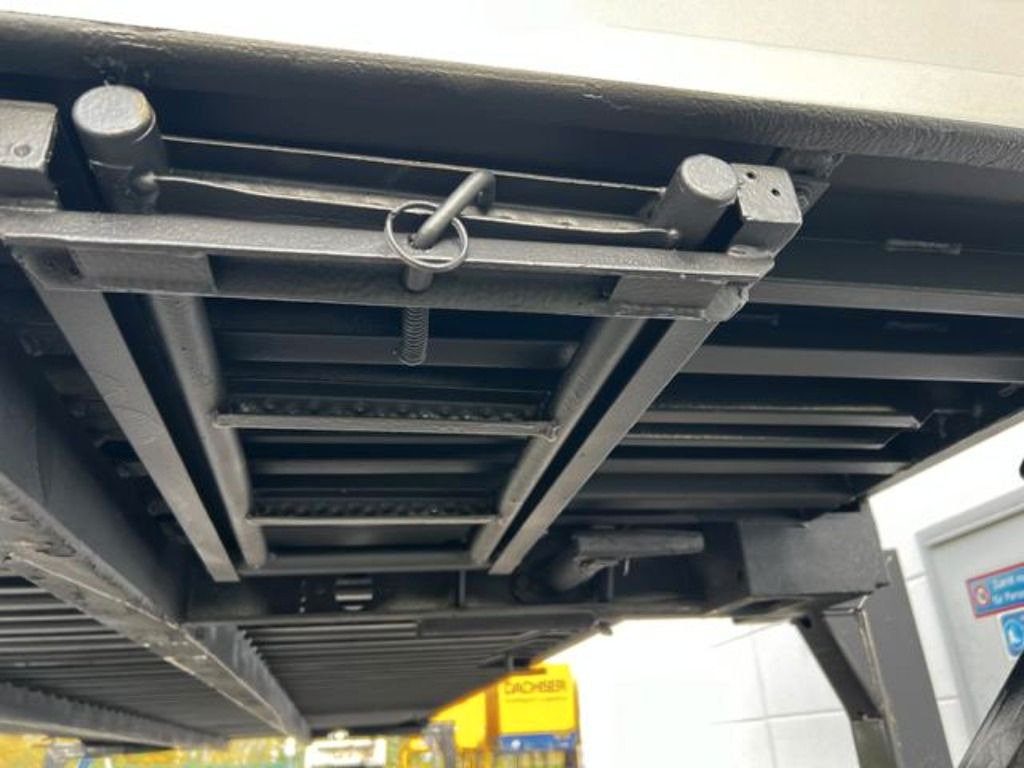 Carrosserie fourgon neuf Krone Wechselkoffer Heck Alu.- Rolltor: photos 7