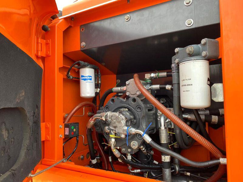 Doosan DX 225 LC - Pelle sur chenille: photos 4 Doosan DX 225 LC - Pelle sur chenille: photos 4
