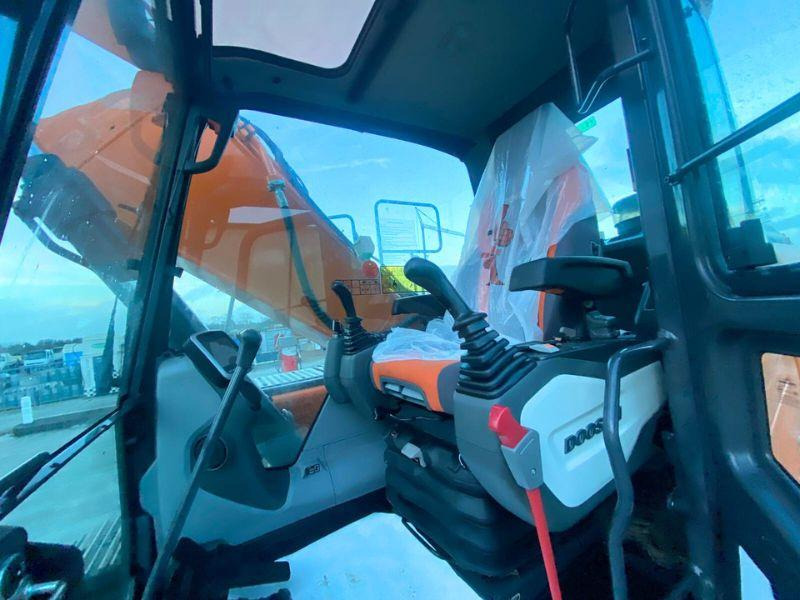 Doosan DX 225 LC - Pelle sur chenille: photos 5 Doosan DX 225 LC - Pelle sur chenille: photos 5