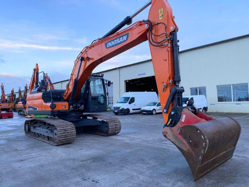 Doosan DX 225 LC - Pelle sur chenille: photos 3 Doosan DX 225 LC - Pelle sur chenille: photos 3