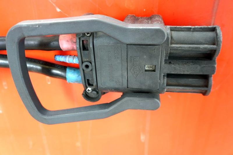 GRUMA 24 Volt 4 PzS 620 Ah - Accumulateur pour Matériel de manutention: photos 4 GRUMA 24 Volt 4 PzS 620 Ah - Accumulateur pour Matériel de manutention: photos 4