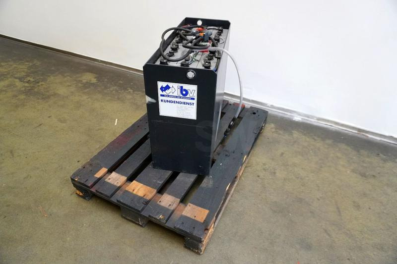 IBV 24 Volt 5 PzS 575 Ah - Accumulateur pour Matériel de manutention: photos 2 IBV 24 Volt 5 PzS 575 Ah - Accumulateur pour Matériel de manutention: photos 2