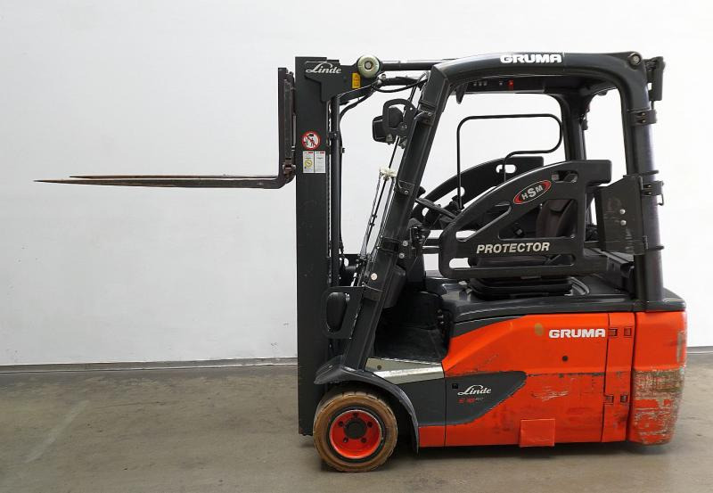 Linde E 18 L EVO 386-02 - Chariot élévateur électrique: photos 4 Linde E 18 L EVO 386-02 - Chariot élévateur électrique: photos 4