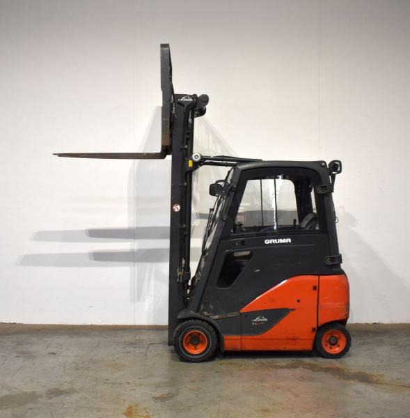 Linde E 20 PH EVO 386-02 - Chariot élévateur électrique: photos 4 Linde E 20 PH EVO 386-02 - Chariot élévateur électrique: photos 4