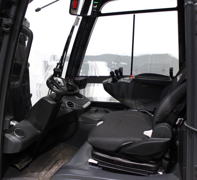 Linde E 25/600 HL 1252 - Chariot élévateur électrique: photos 4 Linde E 25/600 HL 1252 - Chariot élévateur électrique: photos 4