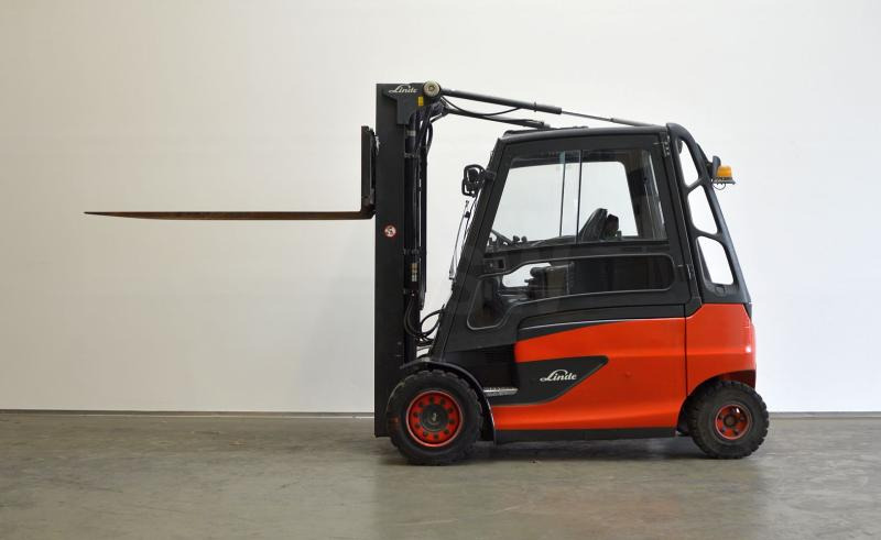 Linde E 50 HL 388 - Chariot élévateur électrique: photos 4 Linde E 50 HL 388 - Chariot élévateur électrique: photos 4