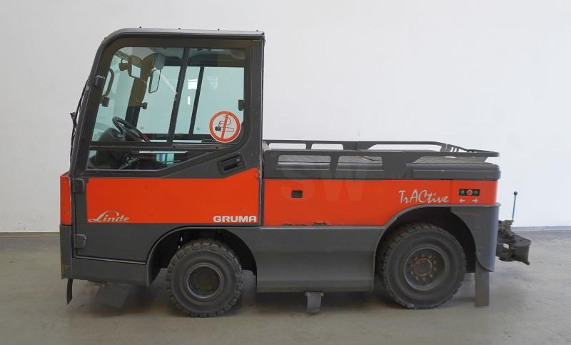 Linde P 250 127-05 - Chariot tracteur: photos 4 Linde P 250 127-05 - Chariot tracteur: photos 4