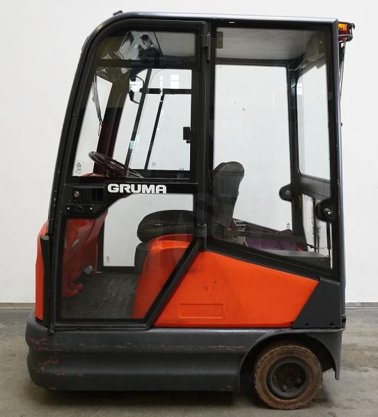 Linde P 60 Z 126 - Chariot tracteur: photos 4 Linde P 60 Z 126 - Chariot tracteur: photos 4