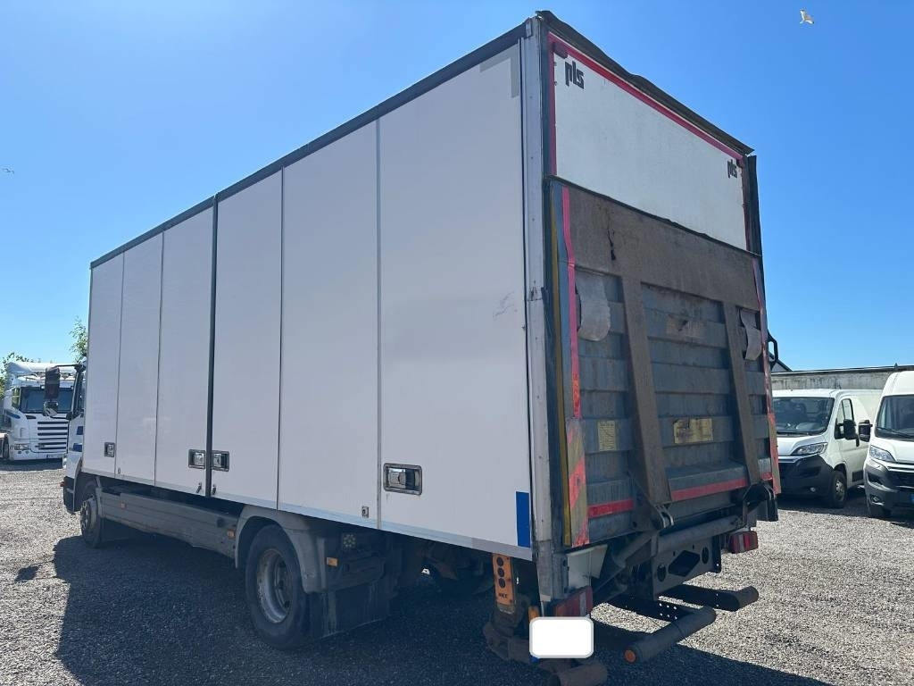 Mercedes-Benz 1224 L serie 5952 - Camion fourgon: photos 4 Mercedes-Benz 1224 L serie 5952 - Camion fourgon: photos 4