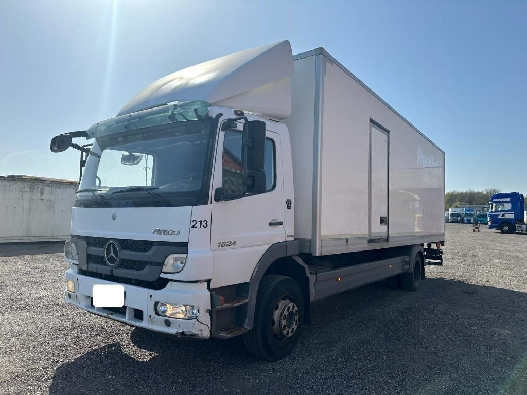 Mercedes-Benz 1624 serie 9580 - Camion fourgon: photos 3 Mercedes-Benz 1624 serie 9580 - Camion fourgon: photos 3