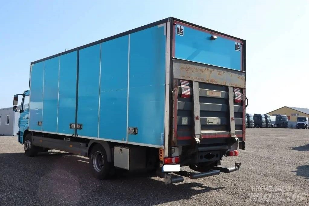 Mercedes-Benz ATEGO Serie 0691 - Camion fourgon: photos 4 Mercedes-Benz ATEGO Serie 0691 - Camion fourgon: photos 4