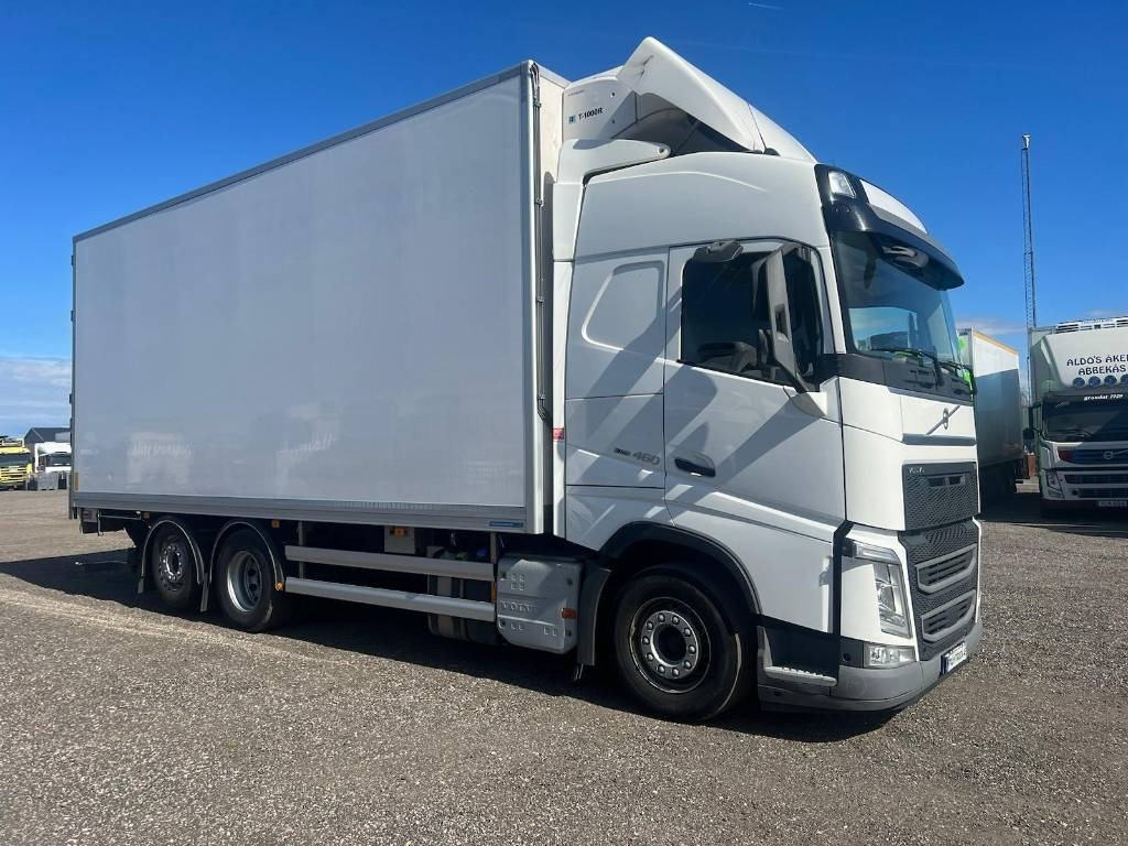 Volvo FH460 serie 0826 - Camion frigorifique: photos 2 Volvo FH460 serie 0826 - Camion frigorifique: photos 2