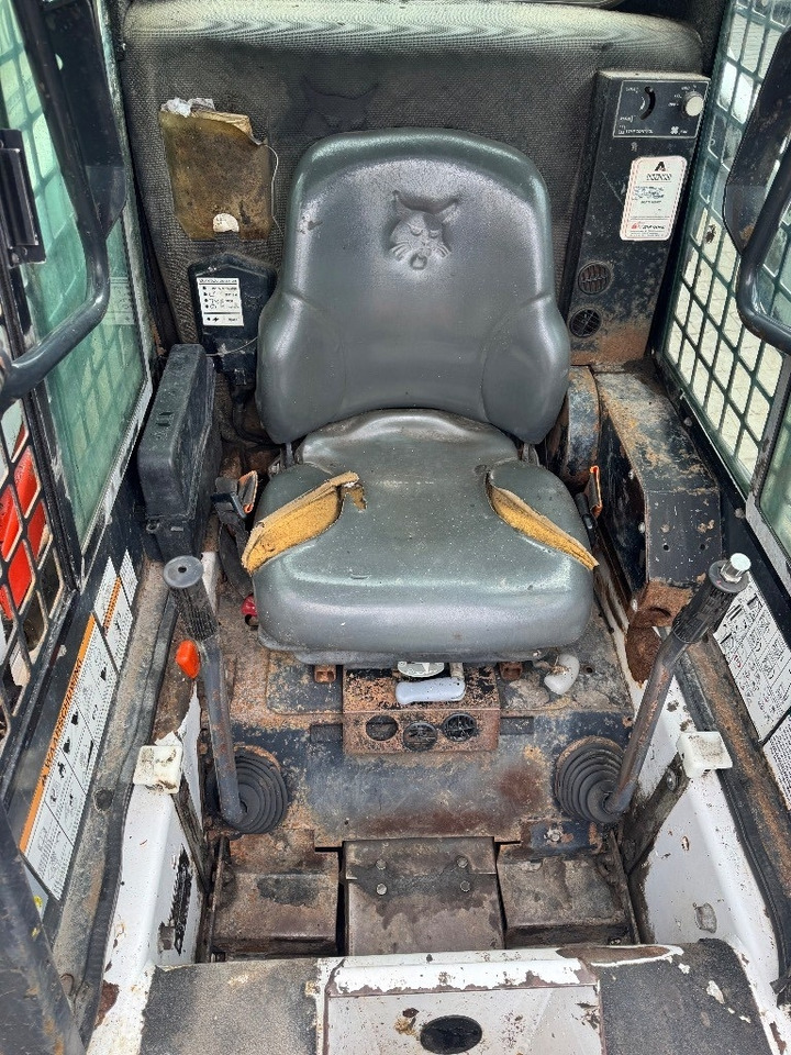 Bobcat 553 - Mini chargeuse: photos 5 Bobcat 553 - Mini chargeuse: photos 5