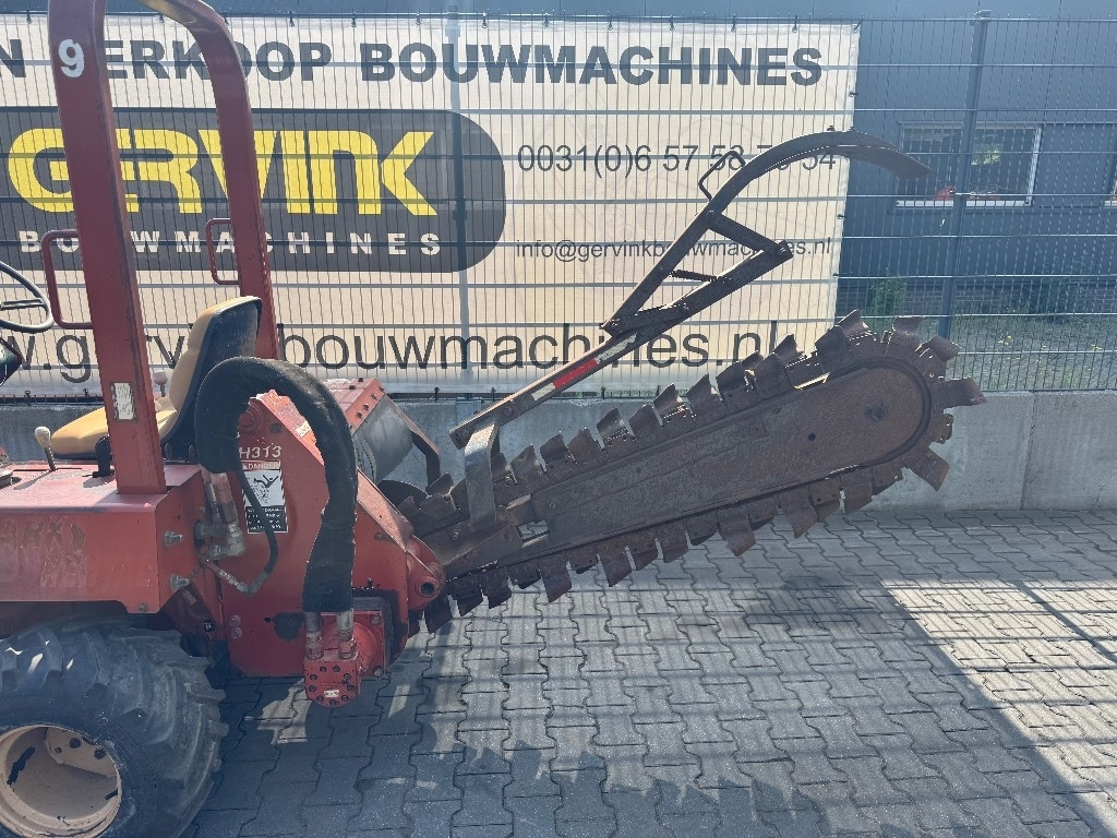 Ditch Witch 3700 DD - Trancheuse: photos 4 Ditch Witch 3700 DD - Trancheuse: photos 4