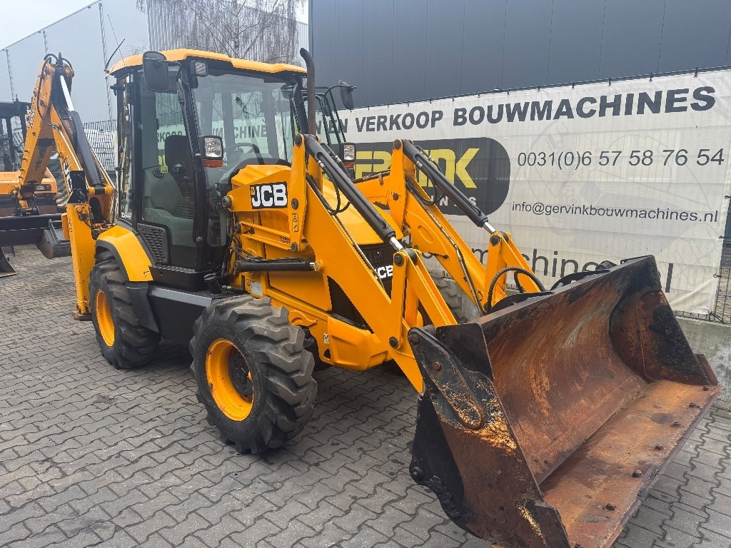 JCB 3CX compact - Tractopelle: photos 4 JCB 3CX compact - Tractopelle: photos 4
