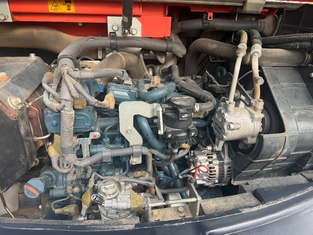 Mini pelle Kubota KX 080-4: photos 12