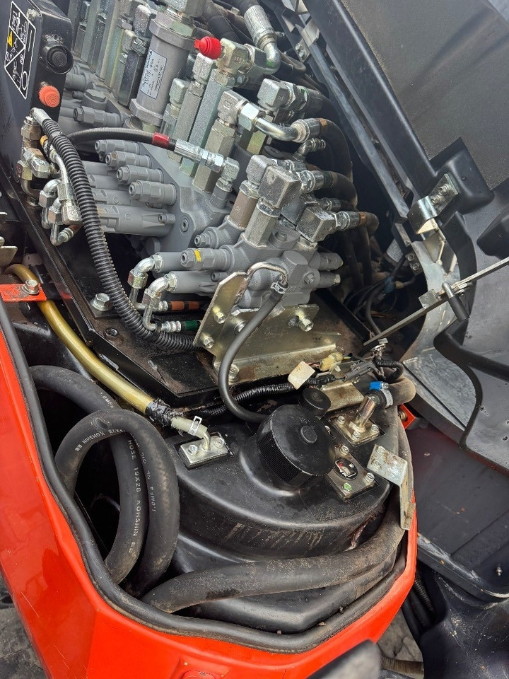 Mini pelle Kubota KX 080-4: photos 19