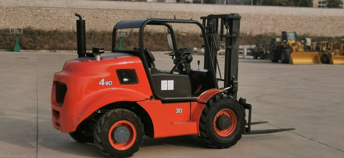 QINGDAO PROMISING 3T 4WD Rough Terrain Forklift CPCD30 - Chariot tout terrain: photos 3 QINGDAO PROMISING 3T 4WD Rough Terrain Forklift CPCD30 - Chariot tout terrain: photos 3