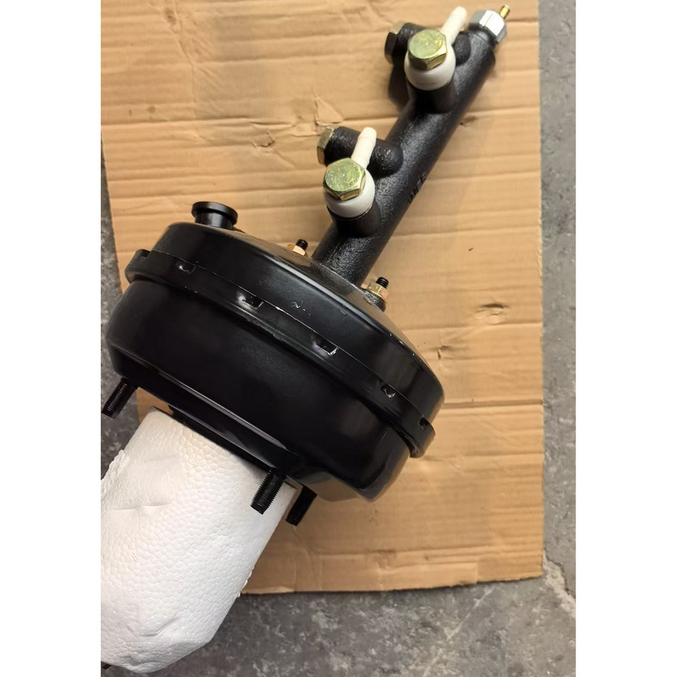 Qingdao Promising Vacuum brake booster brake master cylinder assembly for China Loader - Cylindre de frein pour Chargeuse sur pneus: photos 1 Qingdao Promising Vacuum brake booster brake master cylinder assembly for China Loader - Cylindre de frein pour Chargeuse sur pneus: photos 1