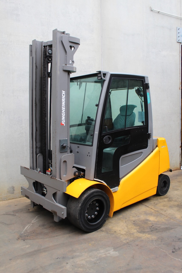 Jungheinrich EFG 550 400 ZT - Chariot élévateur électrique: photos 3 Jungheinrich EFG 550 400 ZT - Chariot élévateur électrique: photos 3