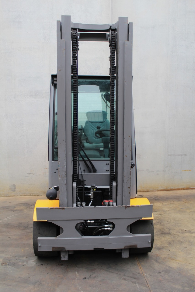 Jungheinrich EFG 550 400 ZT - Chariot élévateur électrique: photos 5 Jungheinrich EFG 550 400 ZT - Chariot élévateur électrique: photos 5