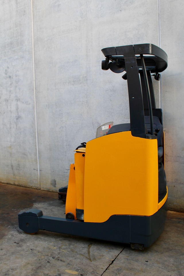 Jungheinrich ETV 216 872 DZ - Chariot à mât rétractable: photos 4 Jungheinrich ETV 216 872 DZ - Chariot à mât rétractable: photos 4