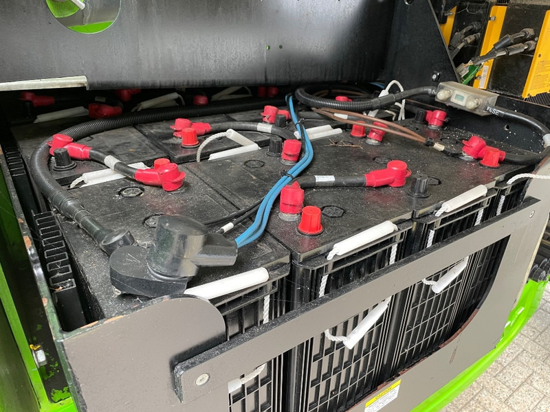 Nacelle articulée Niftylift HR 28 Hybrid 4x4: photos 10 Nacelle articulée Niftylift HR 28 Hybrid 4x4: photos 10