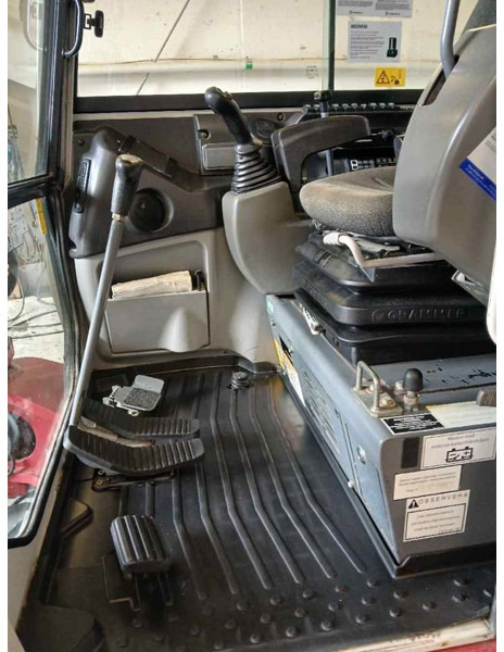 Takeuchi TB 260 - Mini pelle: photos 5 Takeuchi TB 260 - Mini pelle: photos 5