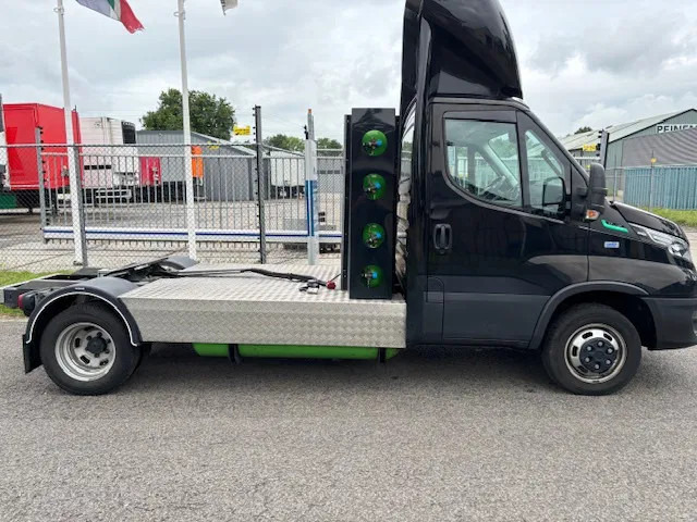 Iveco 35C14G Daily BE trekker 3.0 v.v. CNG gas - Tracteur routier: photos 4 Iveco 35C14G Daily BE trekker 3.0 v.v. CNG gas - Tracteur routier: photos 4