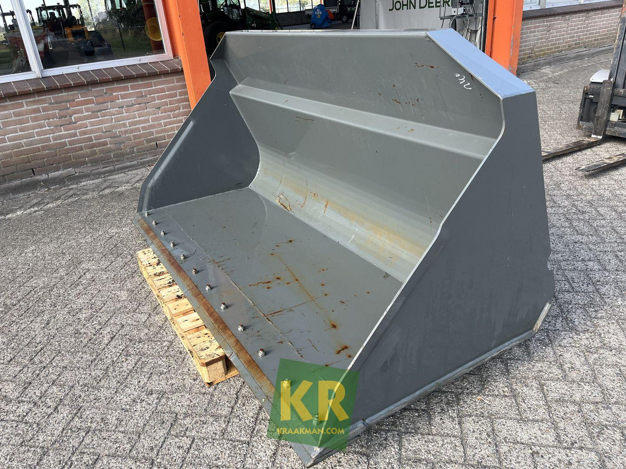 2400 HVF GRONDBAK Kramer - Godet pour chargeur pour Engins de chantier: photos 1 2400 HVF GRONDBAK Kramer - Godet pour chargeur pour Engins de chantier: photos 1