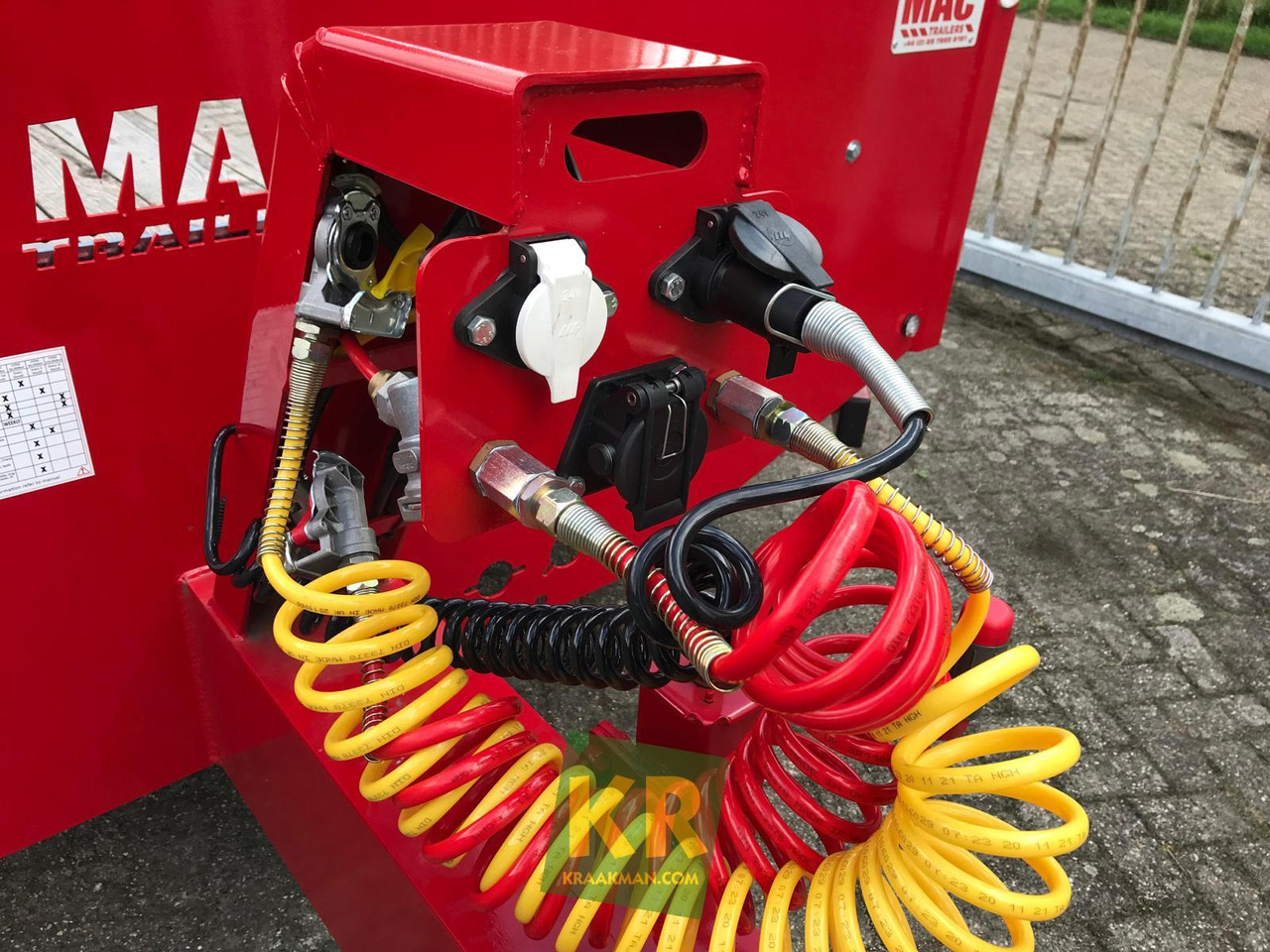 MAC Trailers 16 PREMIUM - Remorque porte-engin surbaissée: photos 2 MAC Trailers 16 PREMIUM - Remorque porte-engin surbaissée: photos 2